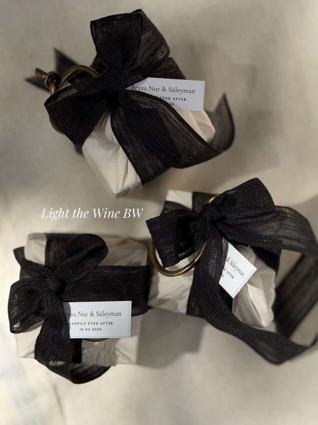 Light the Wine BW- Siyah Beyaz hediyelik