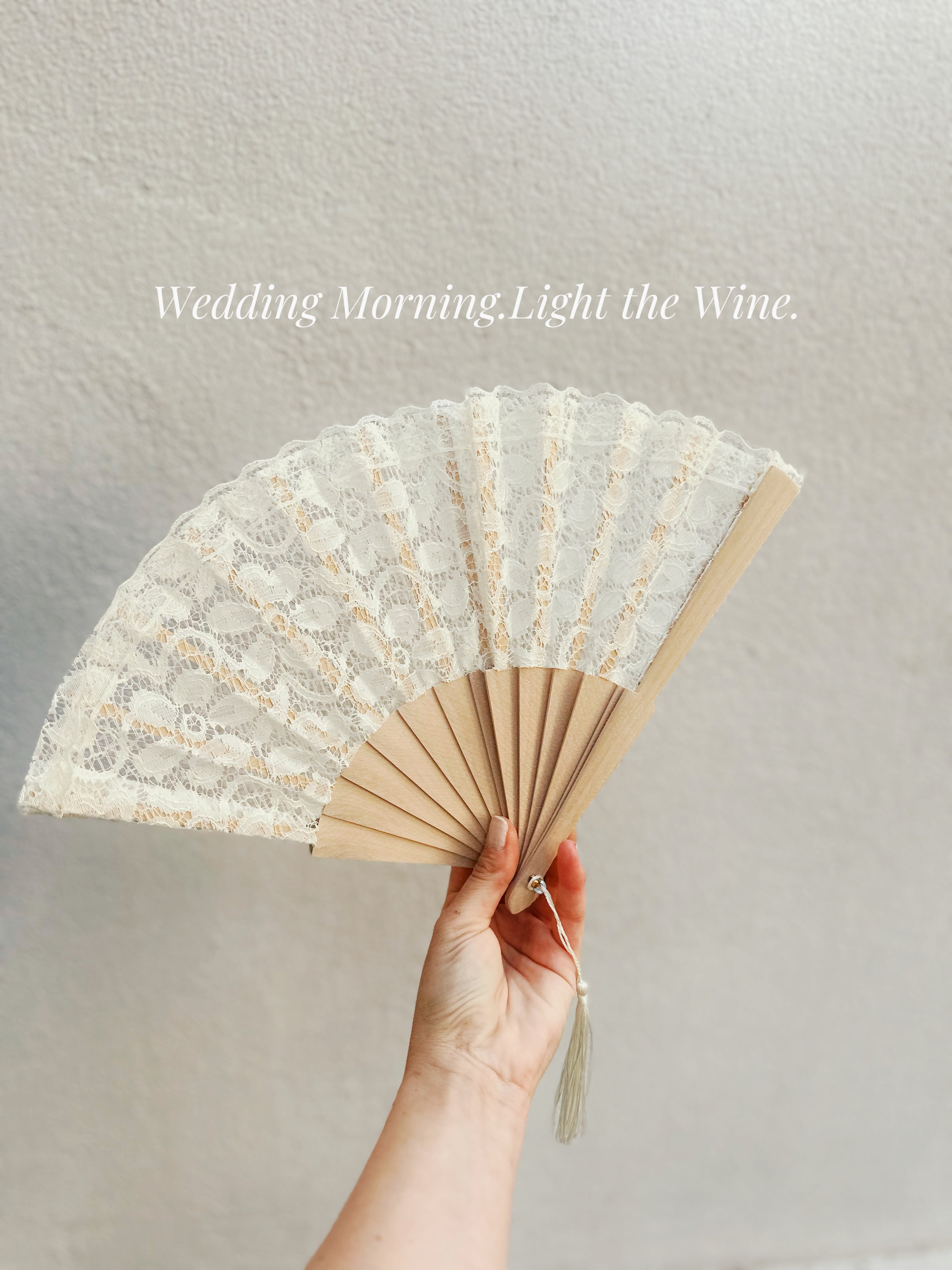 Light the Wine Dantelli Yelpaze